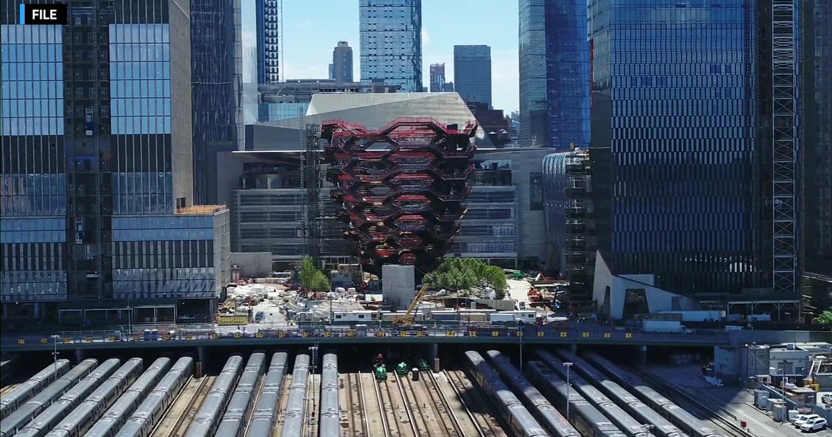 Hudson Yards owner wants to build casino next to Javits Center - CBS ...