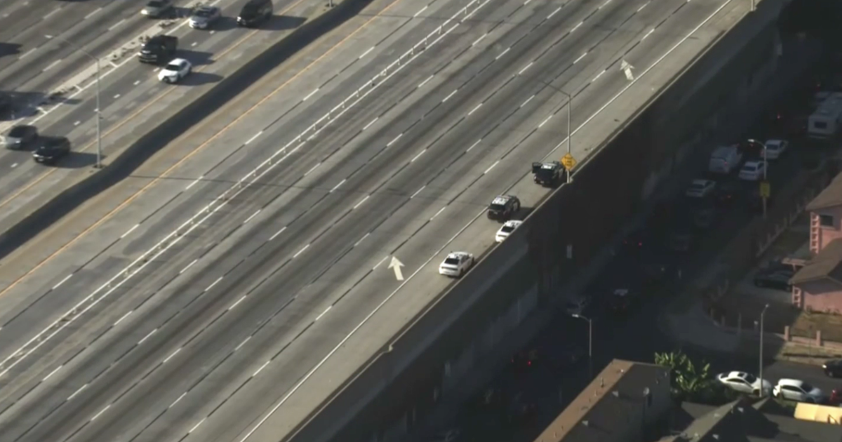 Northbound Lanes Of 110 Freeway In South La Closed For Police