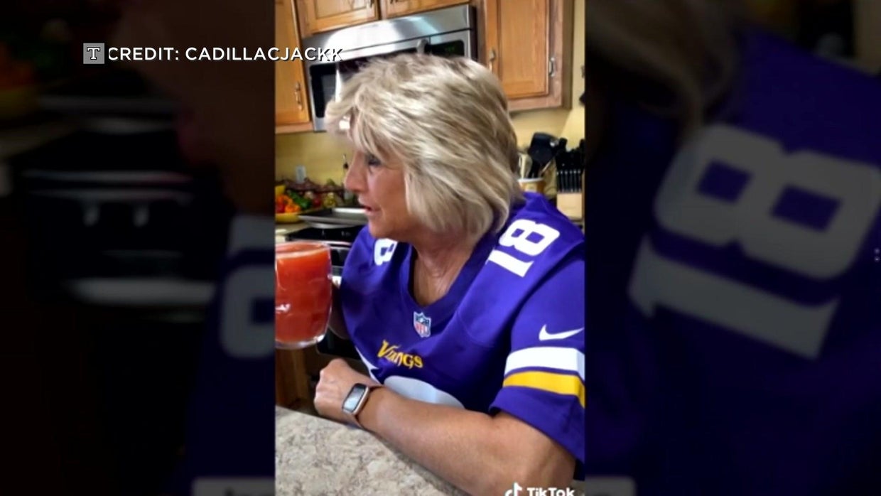 10p-pkg-vikings-fan-wcco1zxa.jpg 