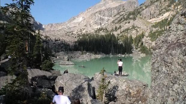 Lake Haiyaha changes colors in Rocky Mountain National Park 