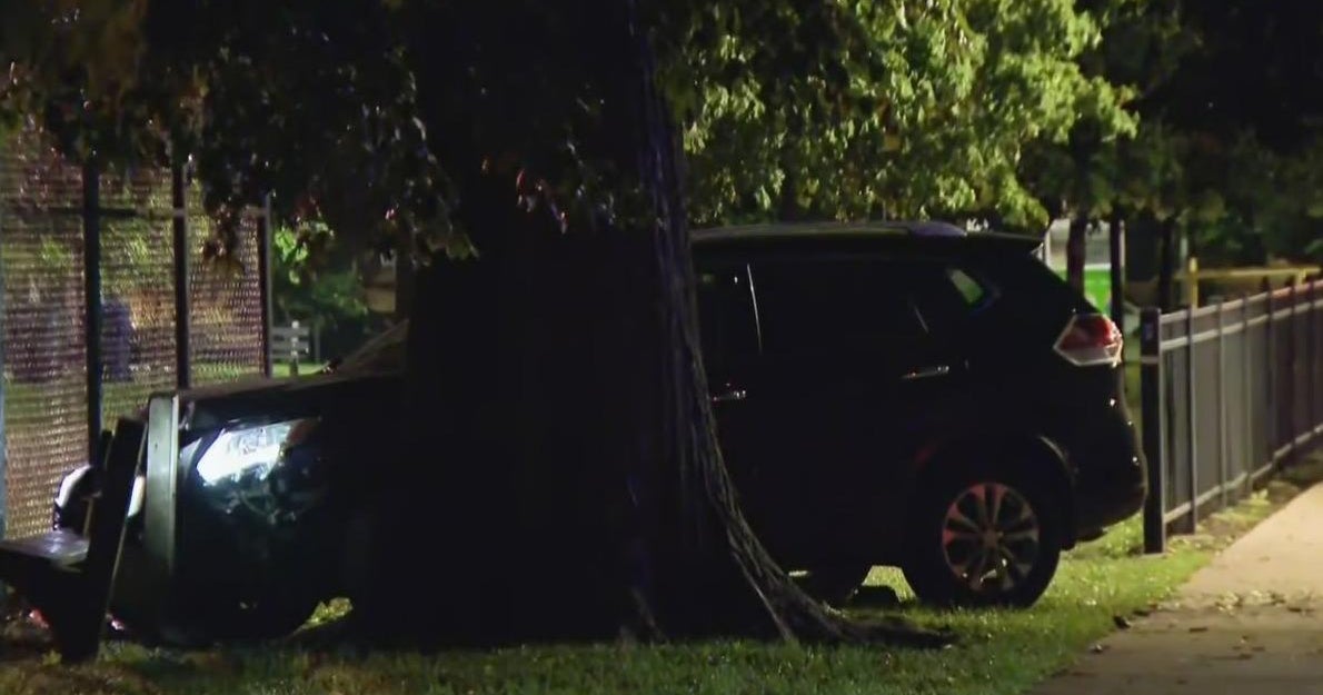 Man shot, woman robbed on Chicago's West Side - CBS Chicago