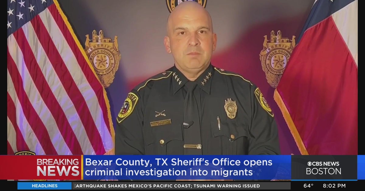 Texas sheriff opens criminal investigation into transport of migrants