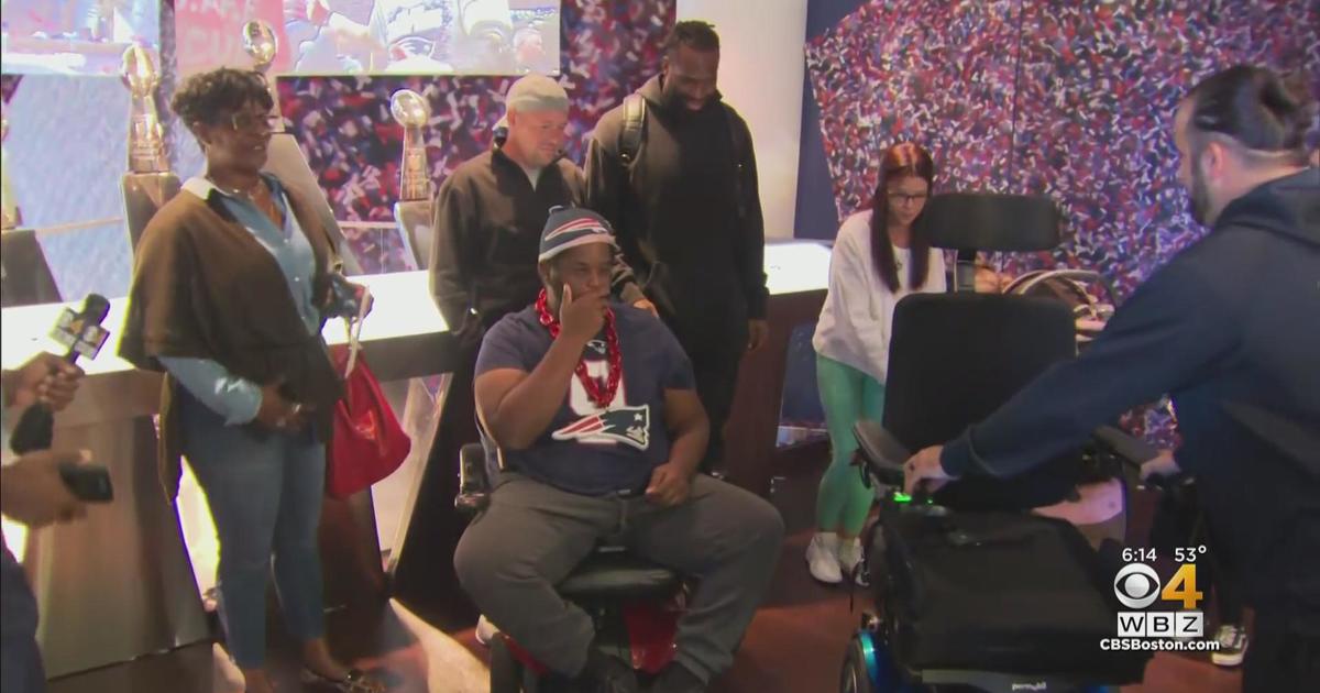 Matthew Judon surprises Patriots fan rescued from train tracks with new wheelchair