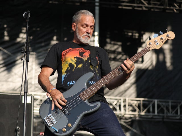 descendents-bass.jpg 