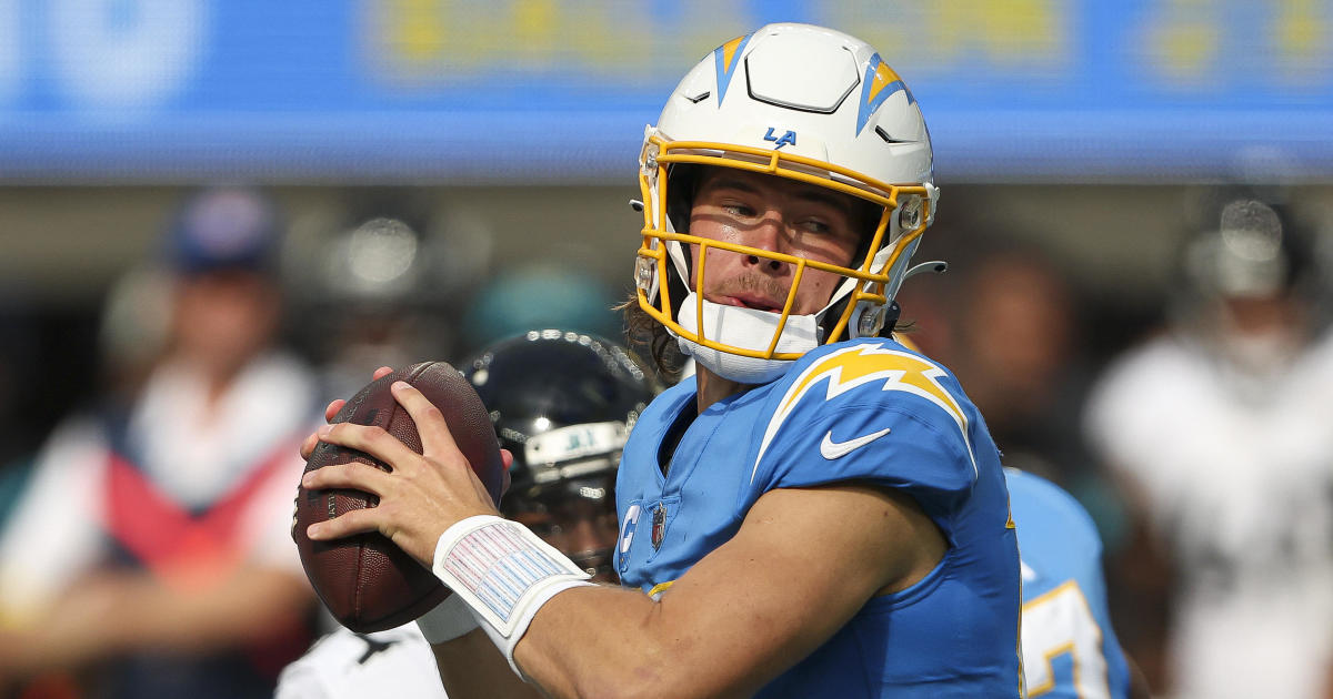 With QB Justin Herbert Ailing, Jaguars Rout Chargers 38-10 – NBC Los Angeles