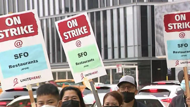 airport-workers-strike.jpg 