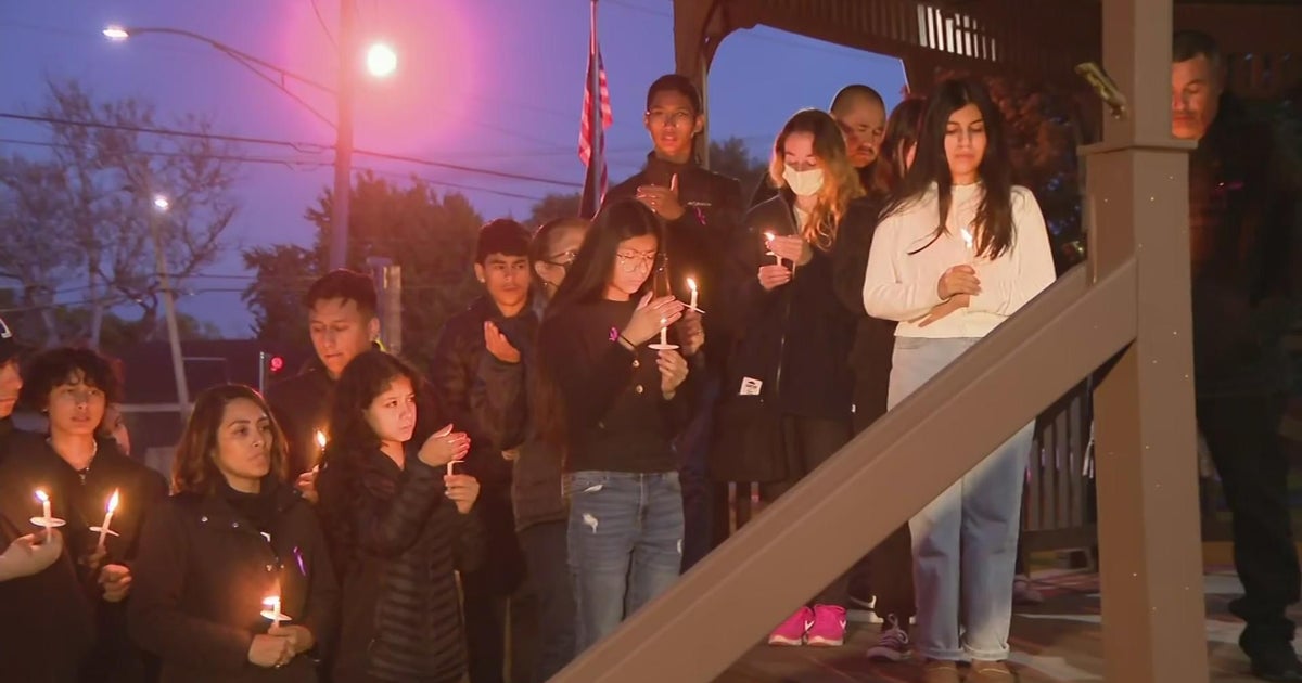 Vigil held in Oak Forest for family members killed in murder-suicide ...