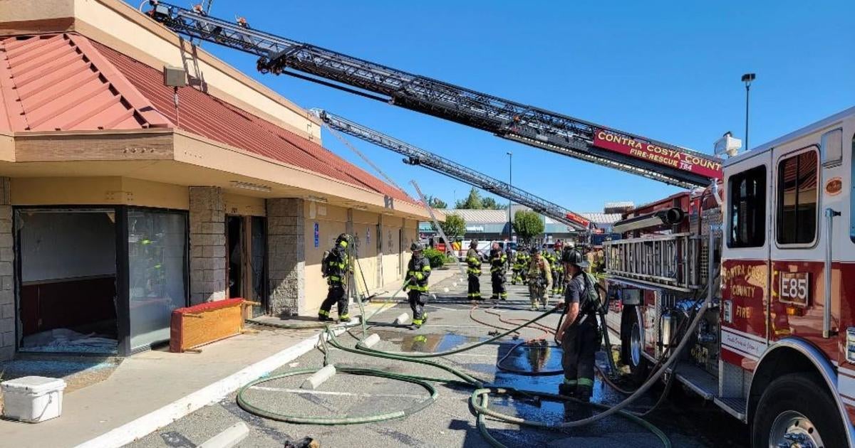 Update: Firefighters quickly control 2-alarm fire at vacant restaurant in Pittsburg