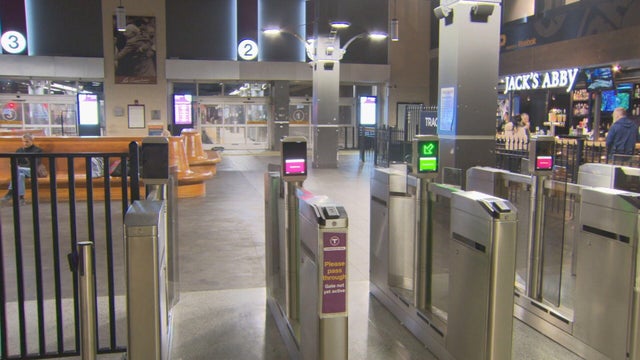north-station-fare-gates.jpg 