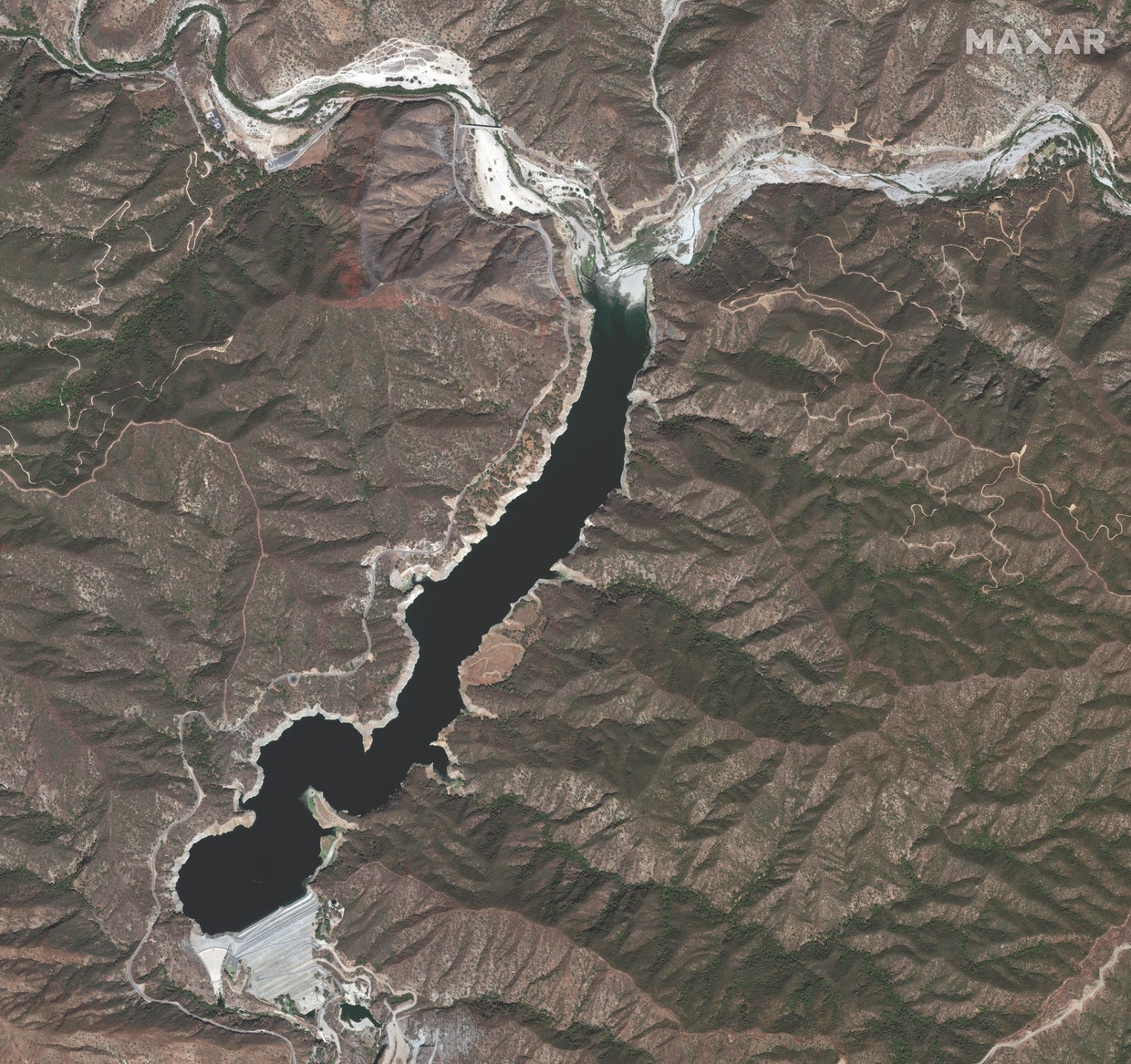 01-overview-of-san-gabriel-lake-california-26sept2018.jpg 