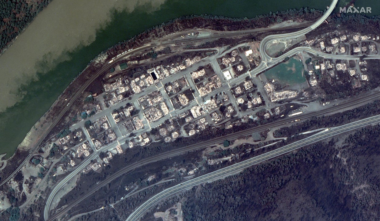 16-close-up-of-downtown-lytton-bc-during-fires-3july2021-wv3-natural-color-image.jpg 