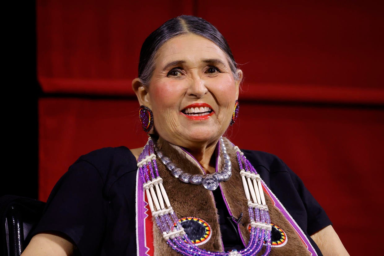 Sacheen Littlefeather’s sisters claim she is not Native American | WGHN