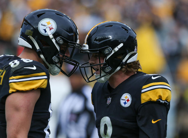 Kenny Pickett's touchdown throw to Pat Freiermuth in the #Steelers