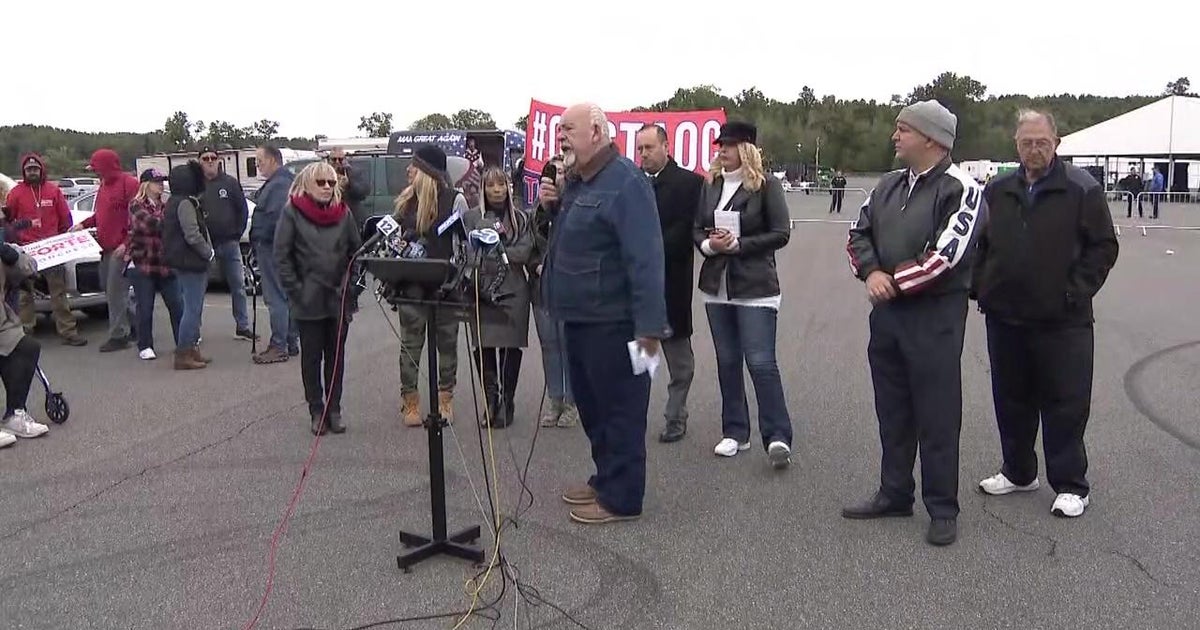 Some Bronx residents announce plan for lawsuit to stop migrant facility in Orchard Beach - Vimarsana News