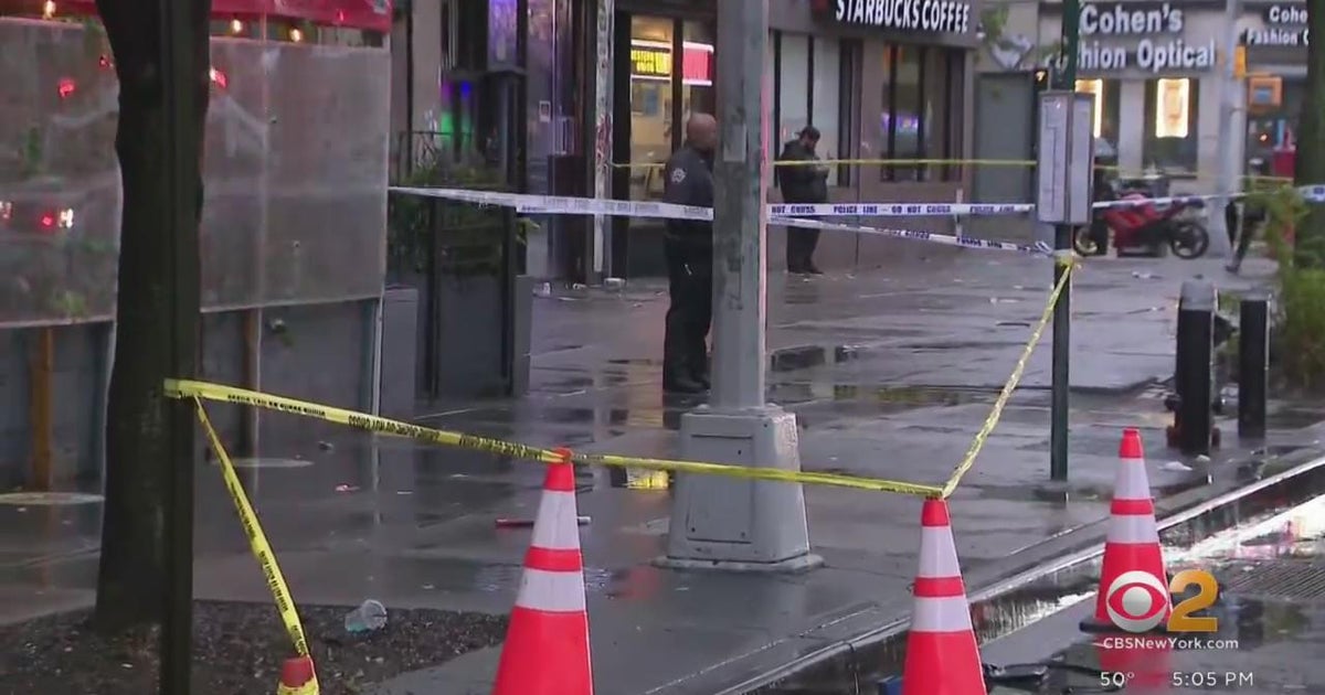 Retired NYPD detective shot in Harlem, 1 other man injured - CBS New York