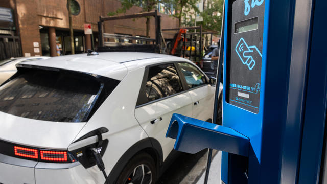 Manhattan's EV-Charging Sites Now Outnumber Gas Stations 10 to 1 