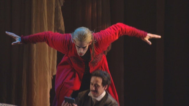 dracula-sy-raw-01-concatenated-092249-frame-44874.jpg 
