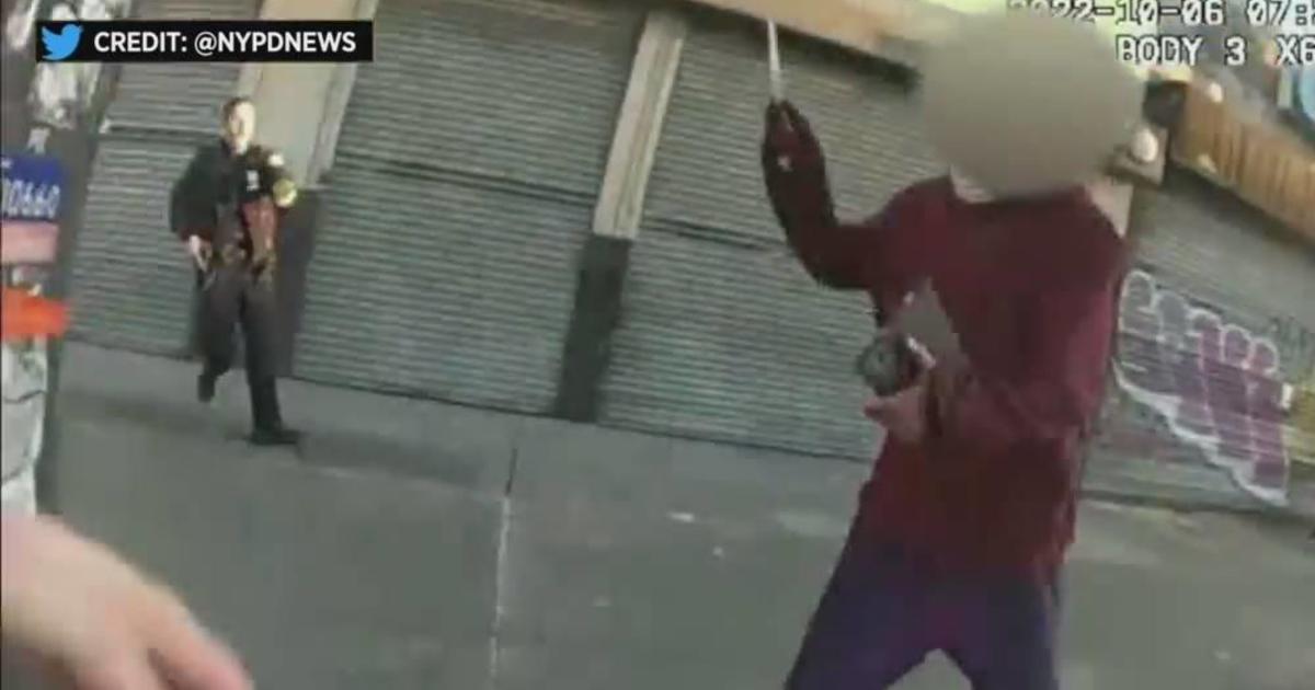 Bodycam Video Shows Nypd Officers Encounter With Knife Wielding Man In The Bronx Cbs New York 8352