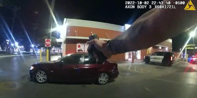 San Antonio police officer fired after shooting teen in restaurant parking lot 