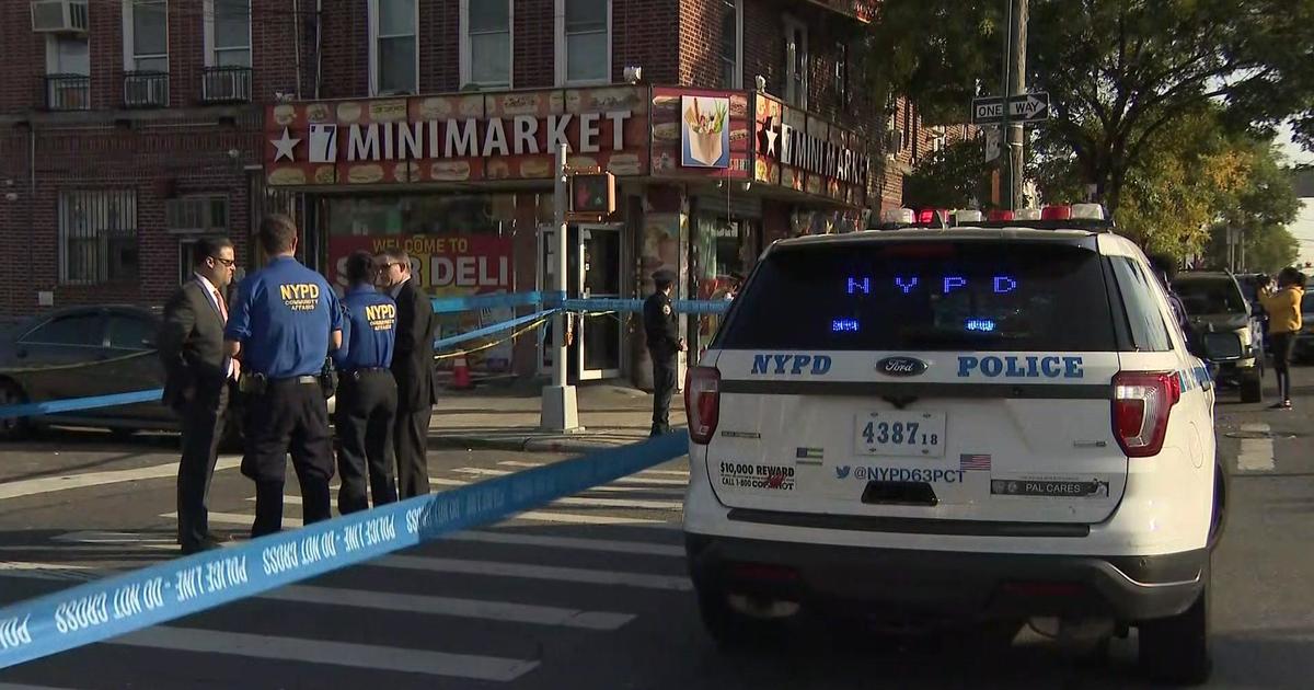 19 Year Old Brooklyn School Employee Ethan Holder Dies After Being Shot In The Head Cbs New York 