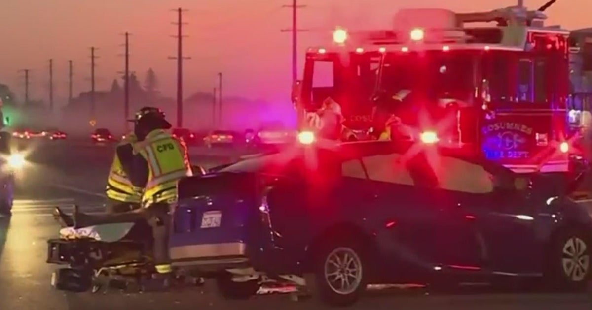 1 hurt in head-on crash along Grant Line Road in Elk Grove