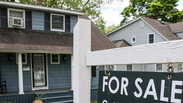Home sellers turn to "mortgage buydowns" as housing cools