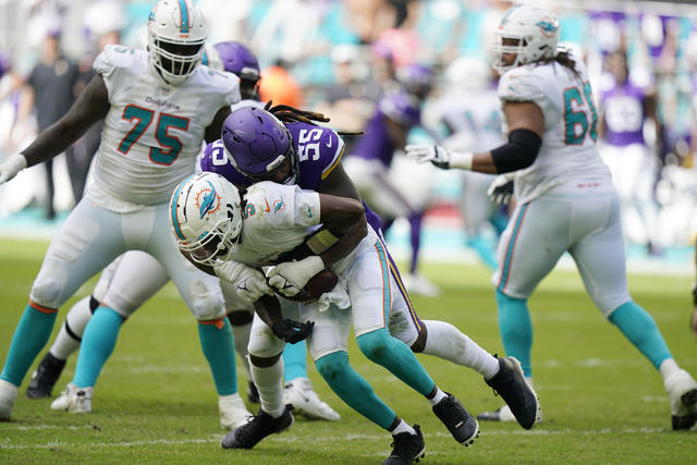 Dolphins' Thompson (thumb) leaves game, Bridgewater in