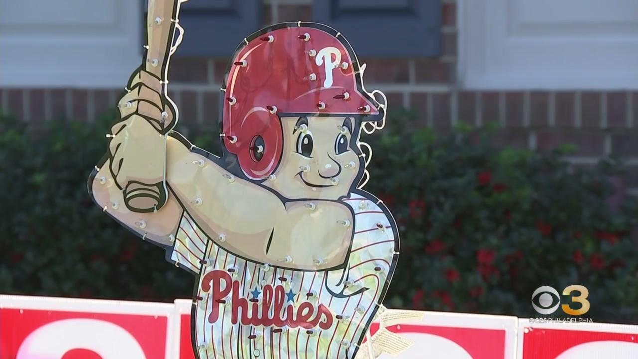 Die-hard Phillies fan showcases Wo-man's Cave in New Jersey - CBS  Philadelphia