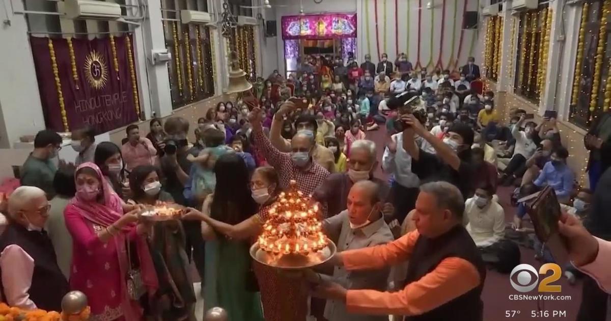 NYC Officials Plan To Make Diwali A Public School Holiday - CBS New York