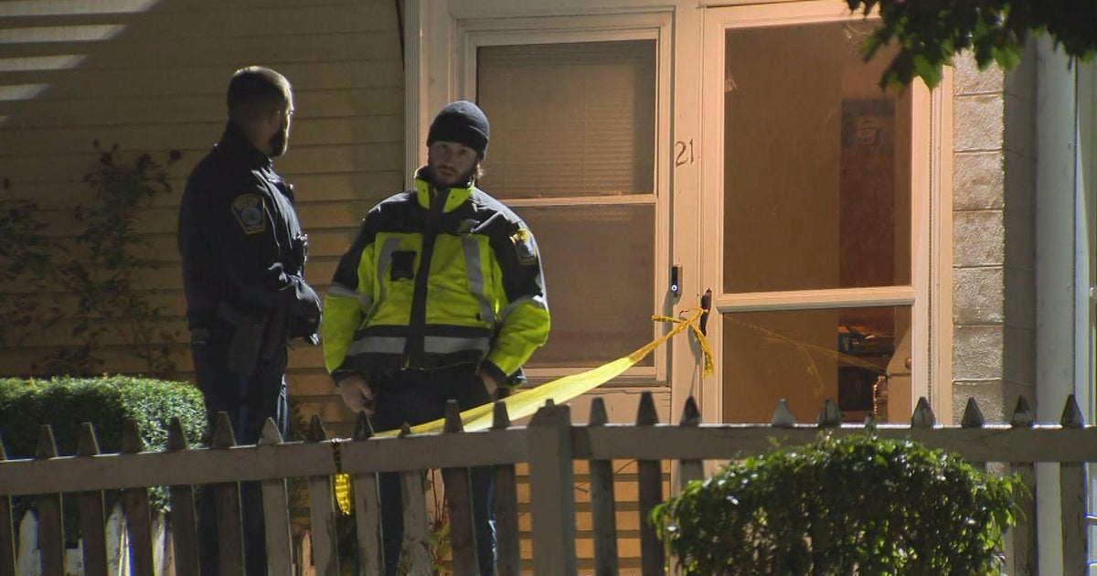 Boston police investigate shooting of teenager in Roxbury - CBS Boston