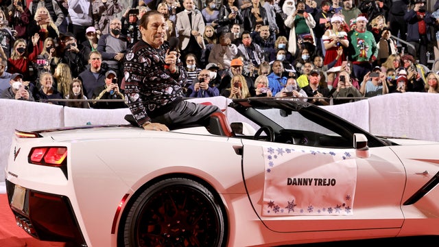 89th Annual Hollywood Christmas Parade Supporting Marine Toys For Tots 