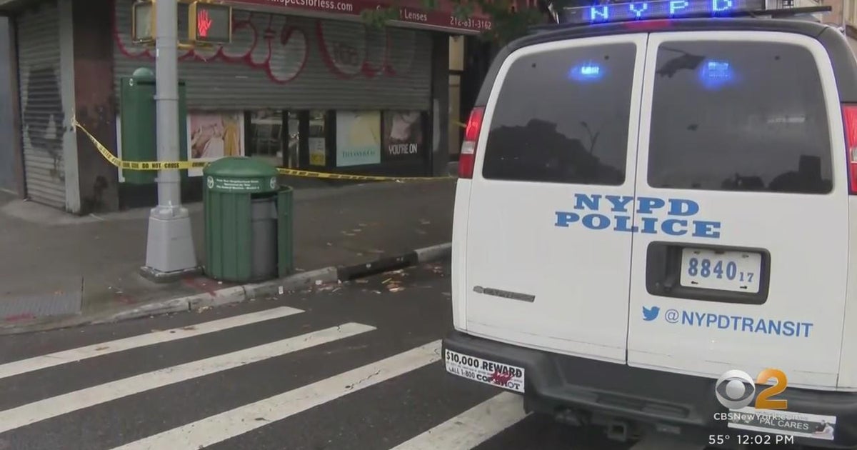 Girl stabbed in East Harlem - CBS New York