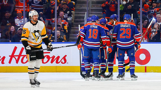 NHL: OCT 24 Penguins at Oilers 