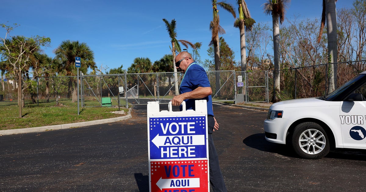 What time do the polls close in each state?