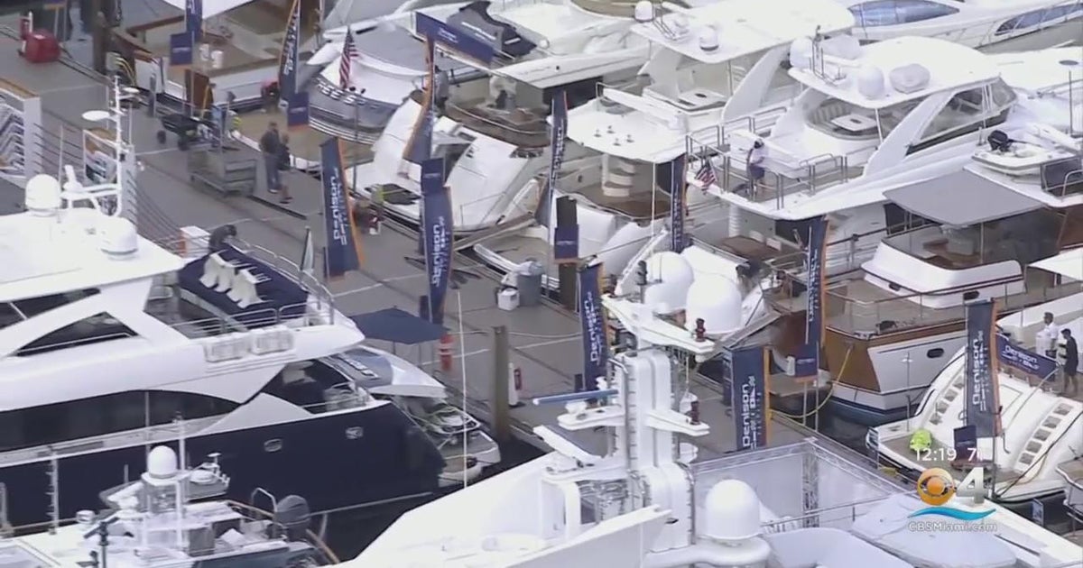 Fort Lauderdale Global Boat Present underway