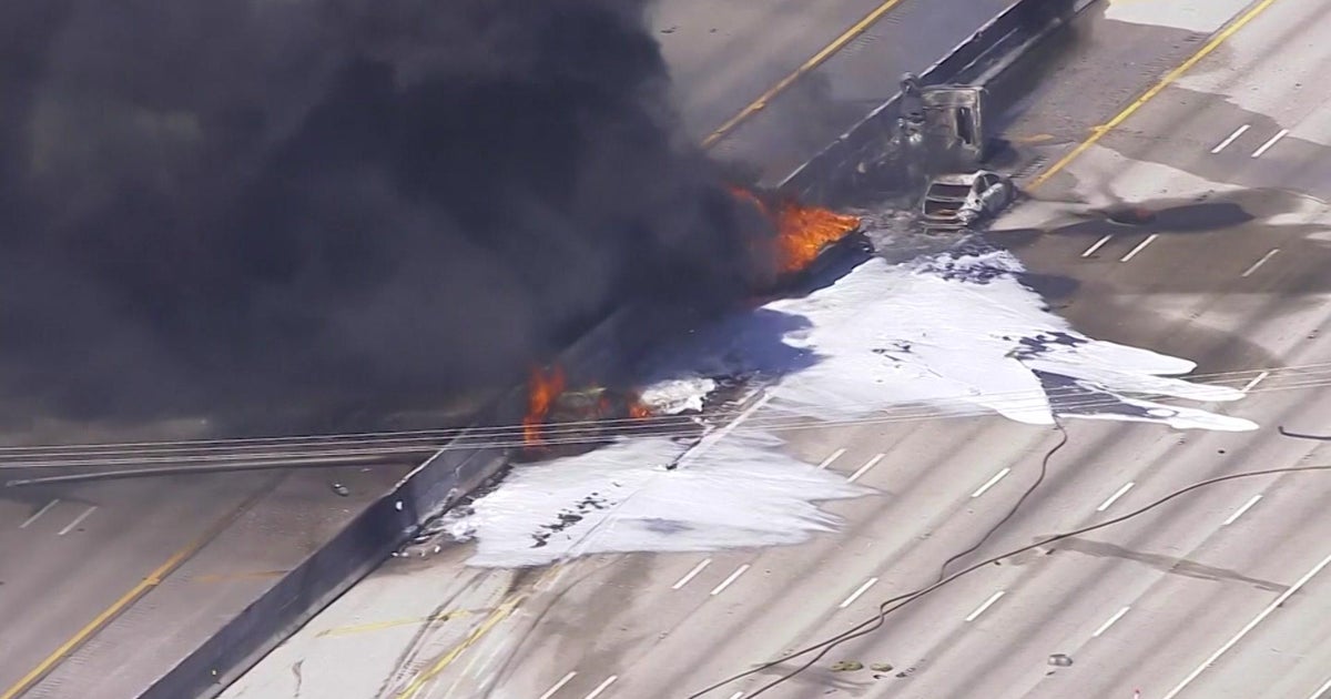 Firefighter recounts how buddy risked lifetime, limb to pull girlfriend from burning vehicle