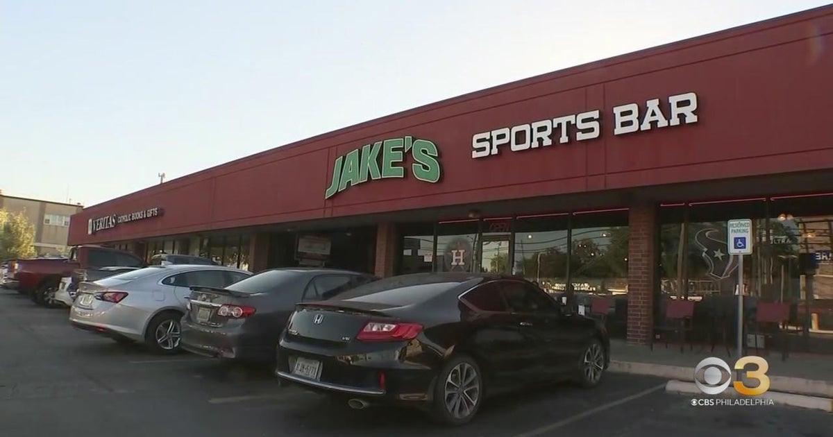 Jake's Sports Bar serving up Philly cheesesteaks in Houston CBS