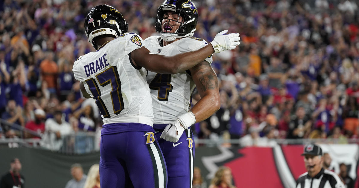 Baltimore Ravens tight end Josh Oliver (84) works out before an