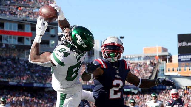 New York Jets v New England Patriots 