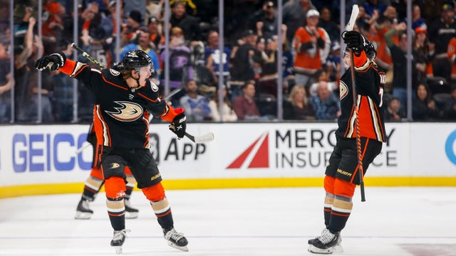 Toronto Maple Leafs v Anaheim Ducks 