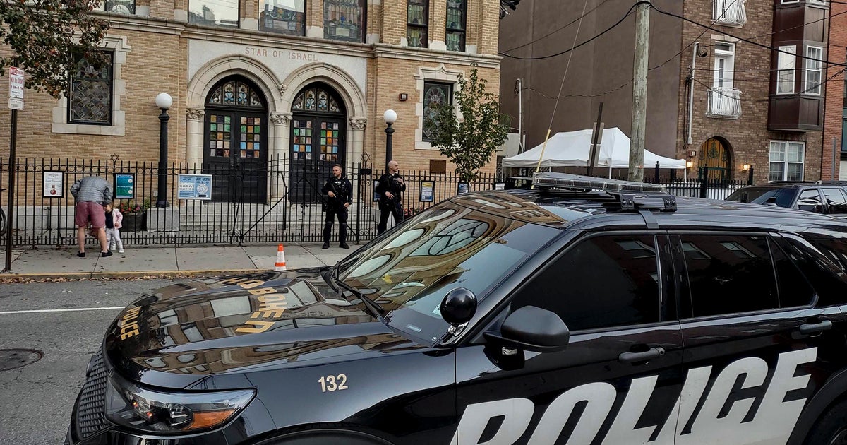 Fbi Says It Has Credible Information About A Broad Threat To Synagogues In New Jersey Cbs News 