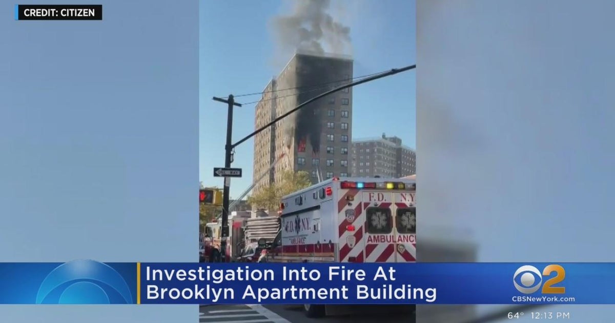 Fire breaks out at Brooklyn apartment building - CBS New York