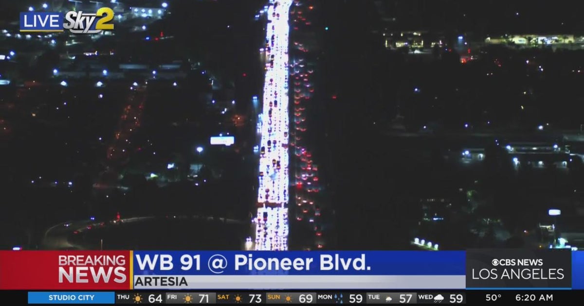 10-car crash blocks carpool lane on 91 Freeway - CBS Los Angeles