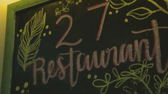 27-restaurant.jpg 