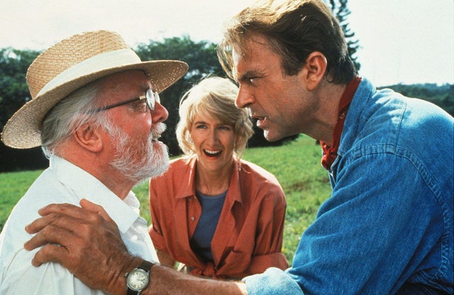 jurassic-park-laura-dern-2000-68df7b40e7e5413286334ead69d3da0b.jpg