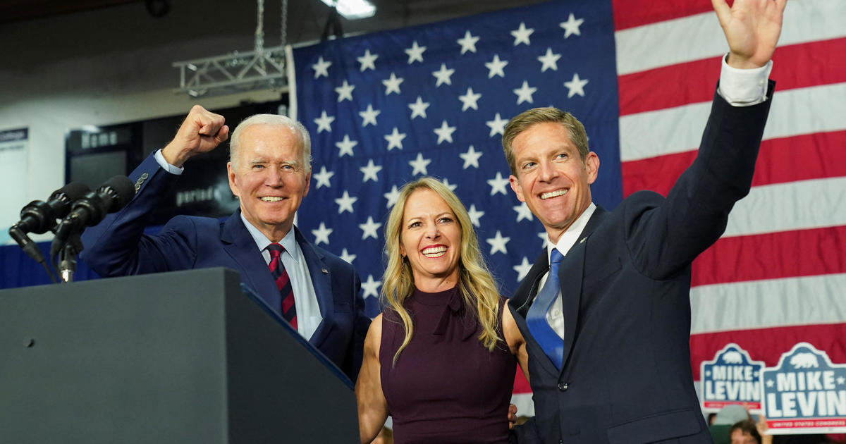 Biden makes final pitch to save incumbent Democrats