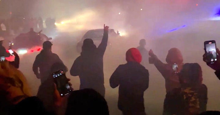 VIDEO: Wild night of East Bay sideshows in Vallejo, Rodeo and Hayward ...