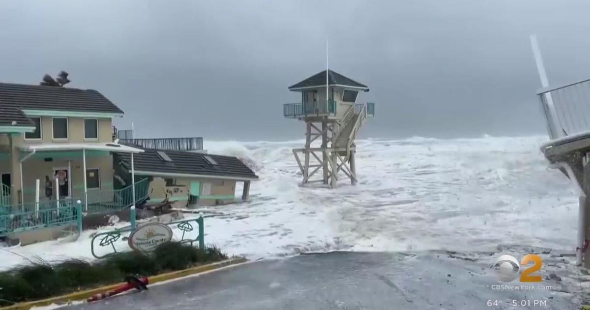 At Least 1 Killed After Hurricane Nicole Made Landfall In Florida Cbs