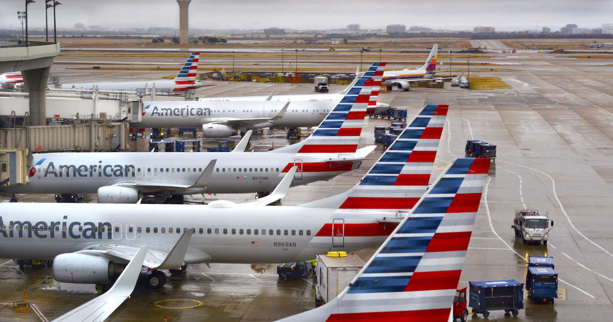 American Airlines retaliated against employees who reported toxic fumes, OSHA says