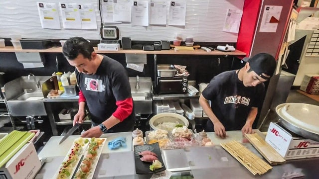 silicon-valley-restaurant-workers-111022.jpg 